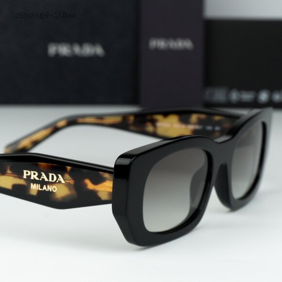 Prada Women Sunglasses Black Grey Gradient Rectangle PRB05S 3890A7 NEW AUTHENTIC - Picture 4 of 11